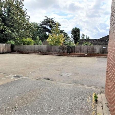 Cliftonville Heights - 2 Bed Home Away From Home Northampton Exterior foto
