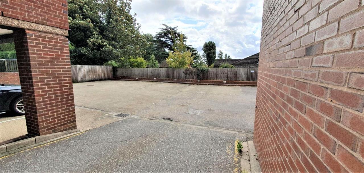 Cliftonville Heights - 2 Bed Home Away From Home Northampton Exterior foto